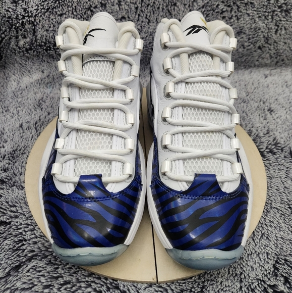 Reebok Panini Question Mid Prizm White Blue Basketball HQ1097 Men’s Size 9 - Picture 3 of 9